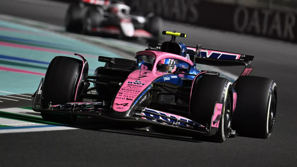 Teamsjefen slutter - Briatore tar over