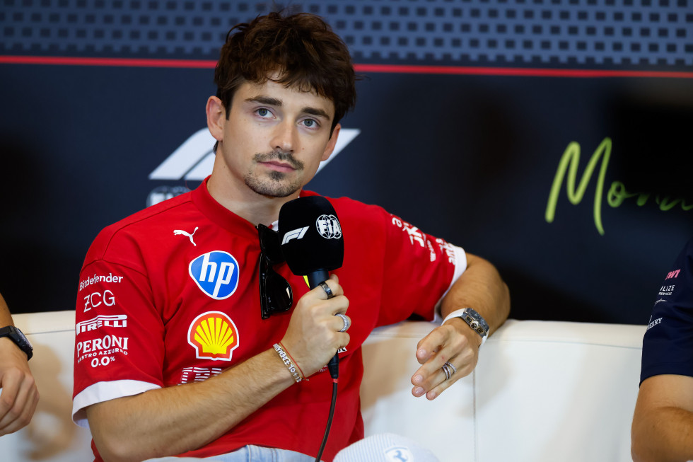 Leclerc på topp på hjemmebane