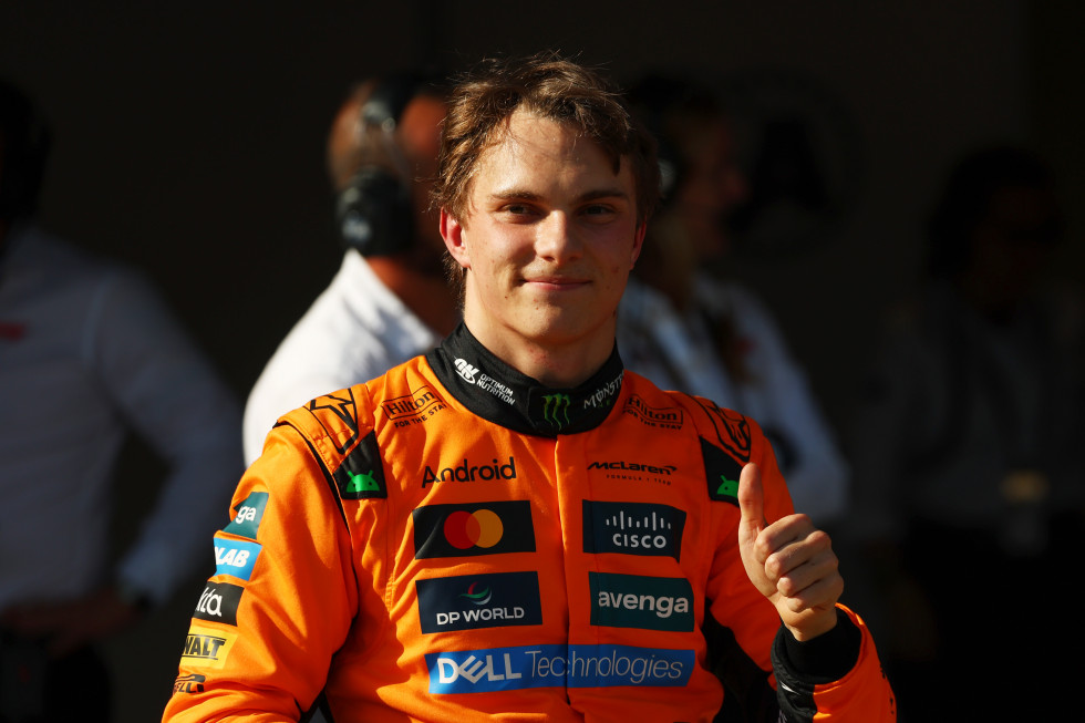 Piastri-seier da Verstappen ble straffet
