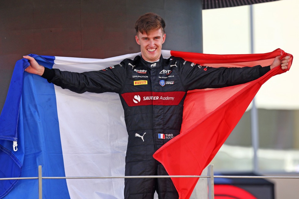 Pourchaire kjører IndyCar for McLaren