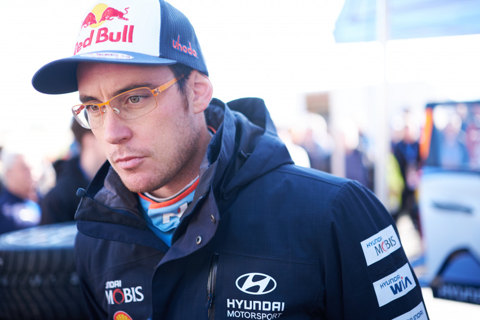 Thierry Neuville styrer mot gull